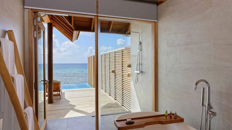 Emerald Faarufushi Resort & Spa